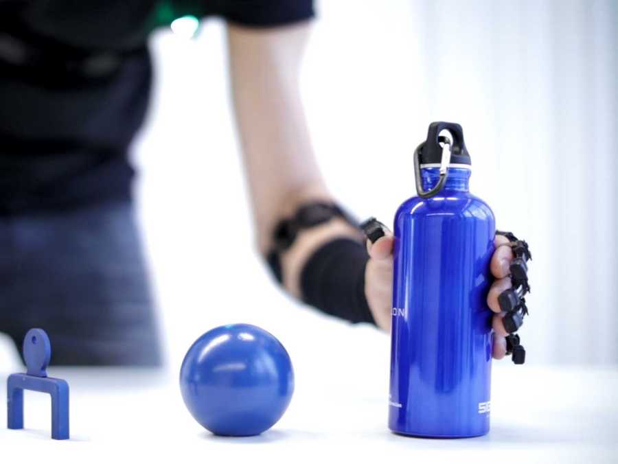 Enlarged view: tenoexo bottle grasp